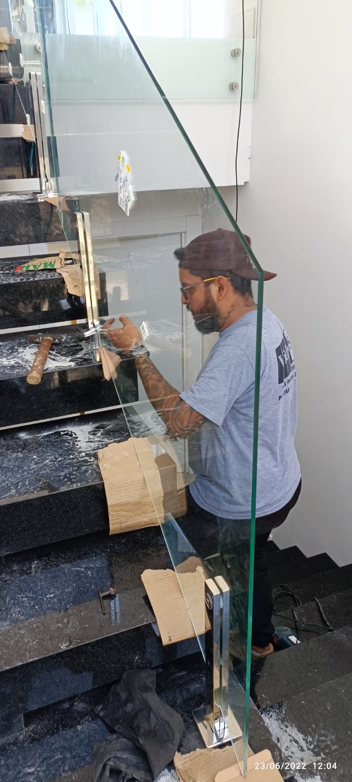 Esquadria de alumínio instalada em janela em Navegantes